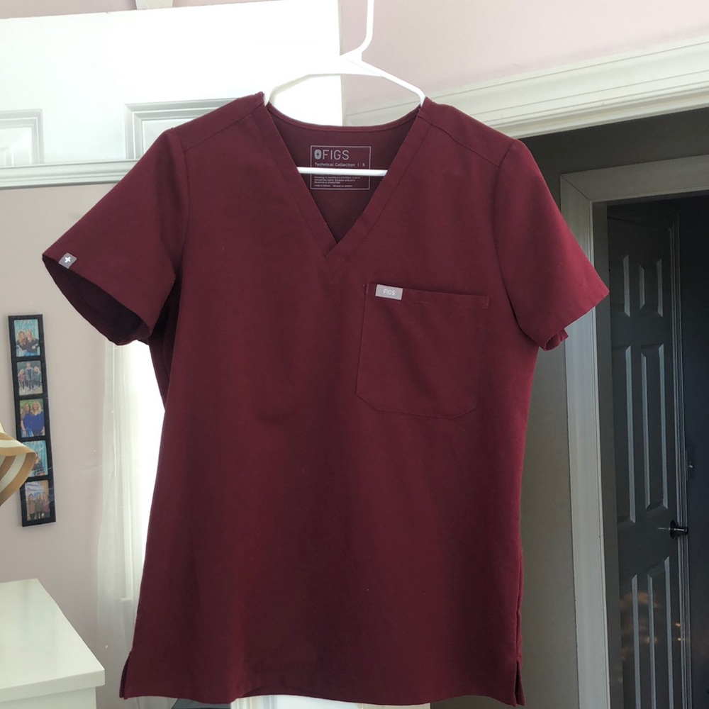 FIGS scrub top